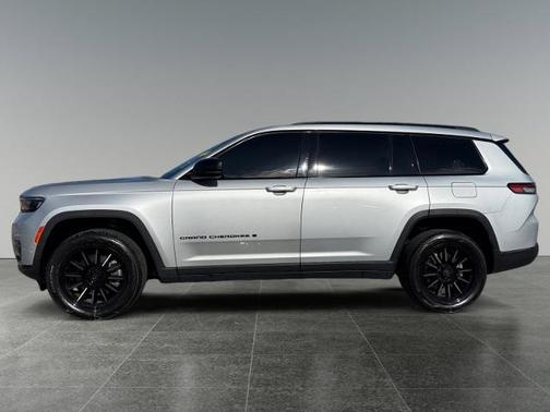 Silver Zynith 2023 Jeep Grand Cherokee LIMITED