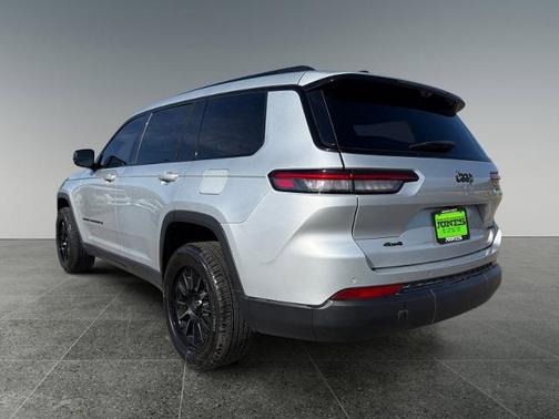 Silver Zynith 2023 Jeep Grand Cherokee LIMITED