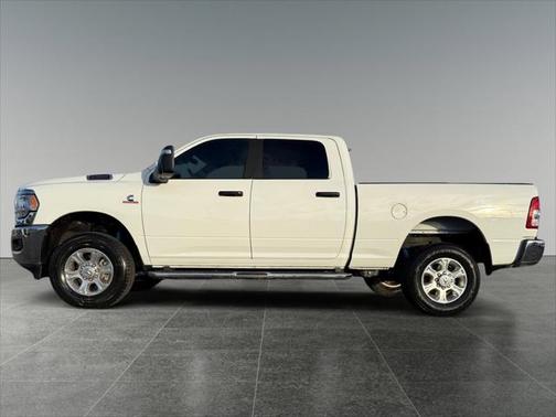 2023 RAM 2500 Big Horn Crew Cab 4x4 6'4' Box