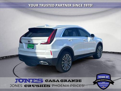 2024 Cadillac XT4 Premium Luxury
