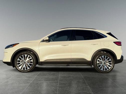 2021 Ford Escape Titanium