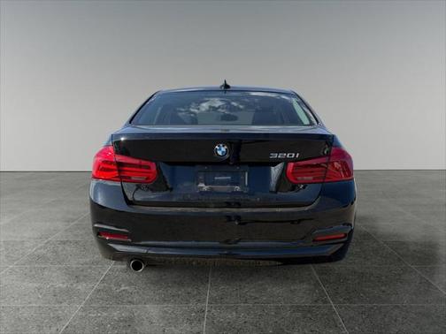 2018 BMW 320 i