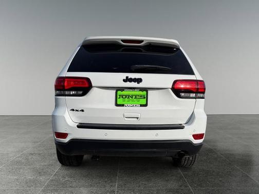 2018 Jeep Grand Cherokee LAREDO