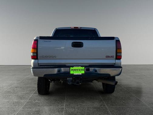 2004 GMC Sierra 2500 SLE H/D Extended Cab
