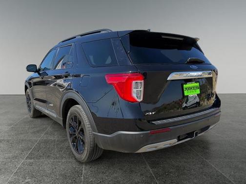 AGATE BLACK METALLIC 2023 Ford Explorer XLT