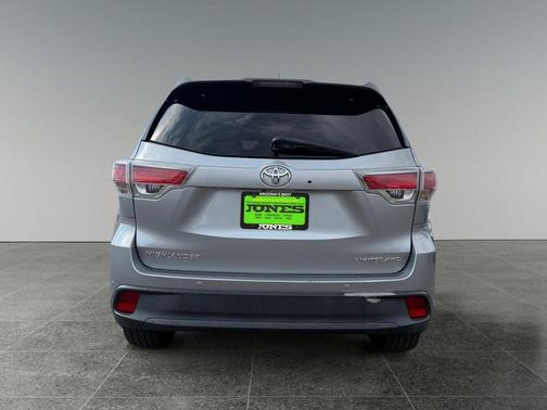 2016 Toyota Highlander Limited Platinum