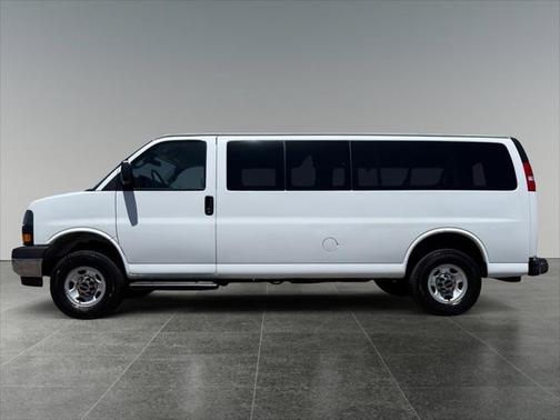 2019 GMC Savana 3500 LT