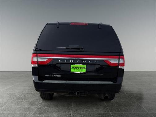 2017 Lincoln Navigator Select