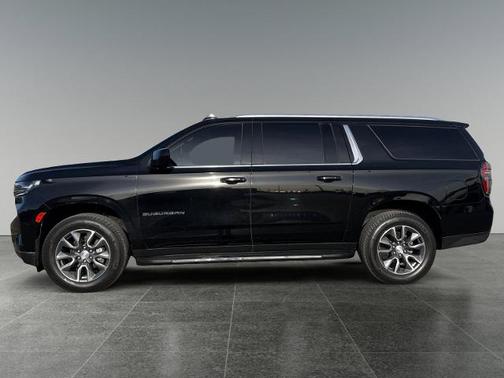 2022 Chevrolet Suburban LT