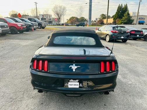 2015 Ford Mustang V6