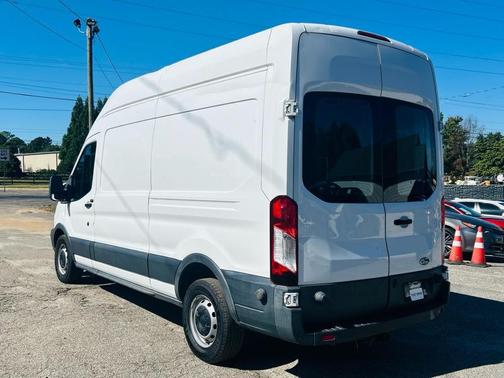 2017 Ford Transit-250 Base