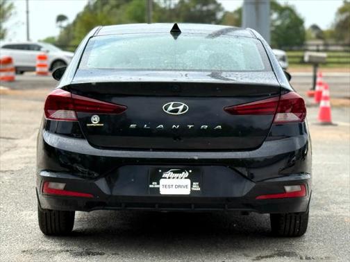 2020 Hyundai ELANTRA Value Edition