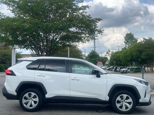 Super White 2020 Toyota RAV4 LE