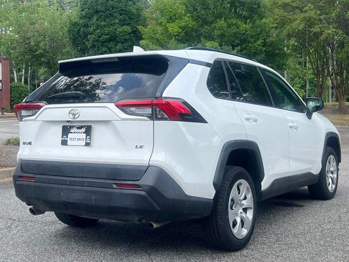 Super White 2020 Toyota RAV4 LE