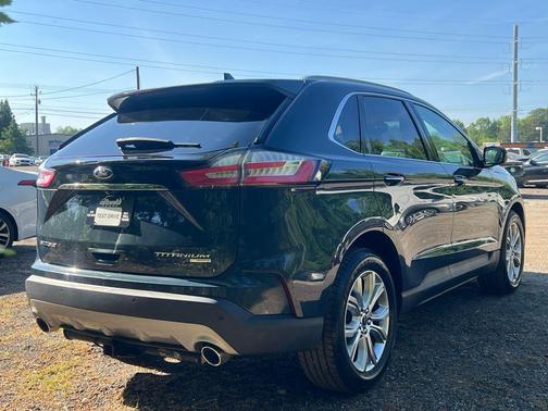 Baltic Sea Green Metallic 2019 Ford Edge Titanium