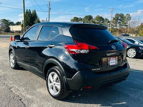 2020 Nissan Kicks S