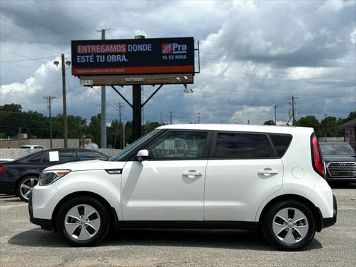 2016 Kia Soul Base