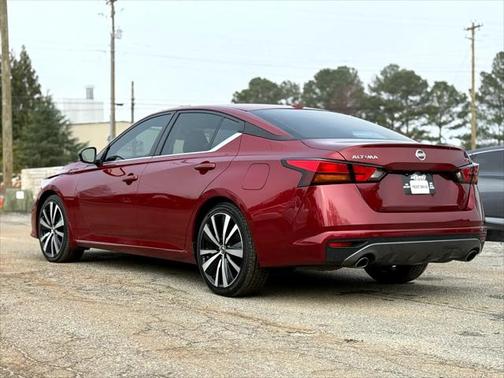 2021 Nissan Altima SR FWD