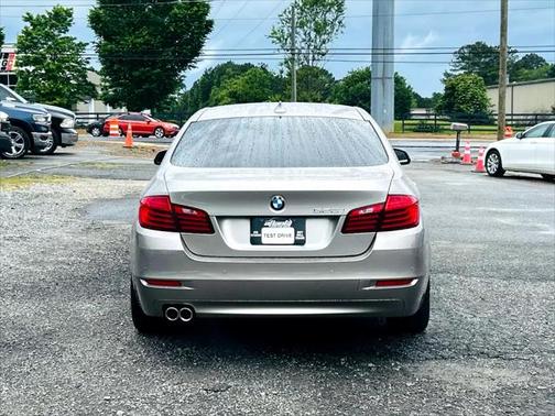 2015 BMW 528 4dr Sdn 528i RWD