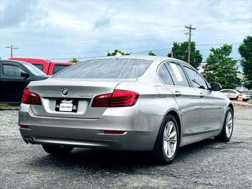 2015 BMW 528 4dr Sdn 528i RWD