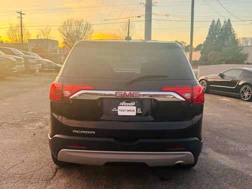 2017 GMC Acadia SLE-1