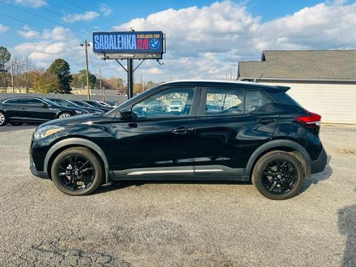 2020 Nissan Kicks SR