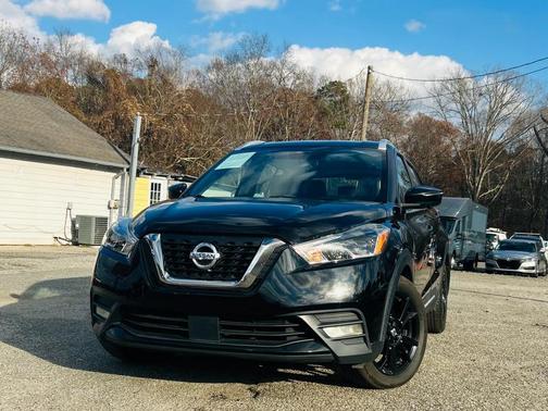 2020 Nissan Kicks SR