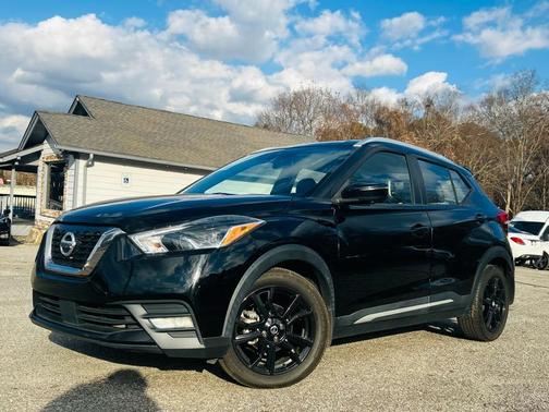 2020 Nissan Kicks SR