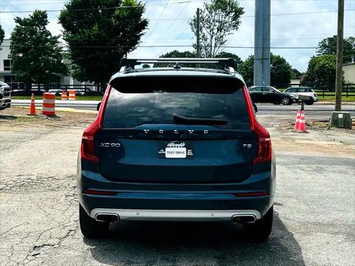 2020 Volvo XC90 T5 Momentum