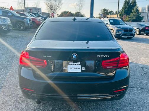 2018 BMW 320 i