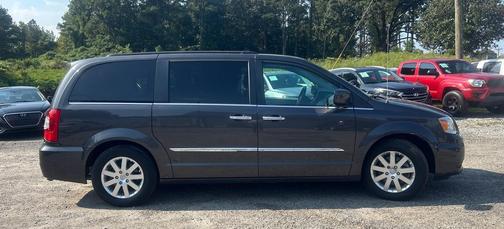 2015 Chrysler Town & Country Touring