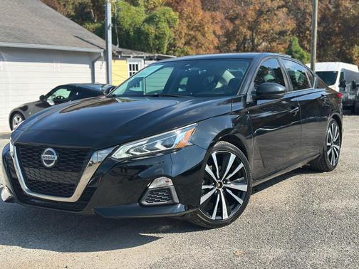 2021 Nissan Altima SR FWD