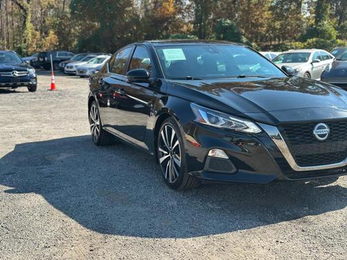 2021 Nissan Altima SR FWD