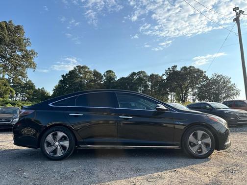 2016 Hyundai SONATA Hybrid Limited