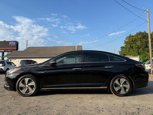2016 Hyundai SONATA Hybrid Limited