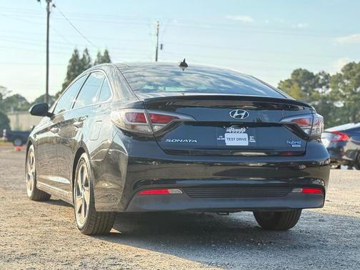 2016 Hyundai SONATA Hybrid Limited