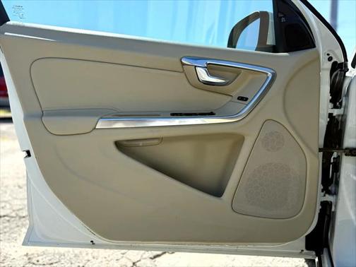2015 Volvo S60 T5 Platinum