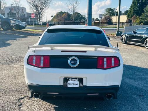 2011 Ford Mustang GT Premium