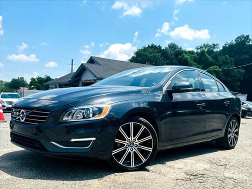 2015 Volvo S60 T6 Platinum