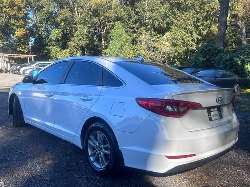 2016 Hyundai SONATA SE