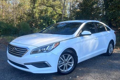 2016 Hyundai SONATA SE