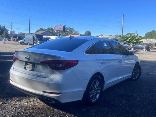 2016 Hyundai SONATA SE