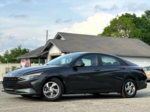 2021 Hyundai ELANTRA SE