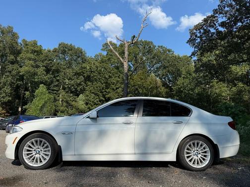 2013 BMW 535 4dr Sdn 535i RWD