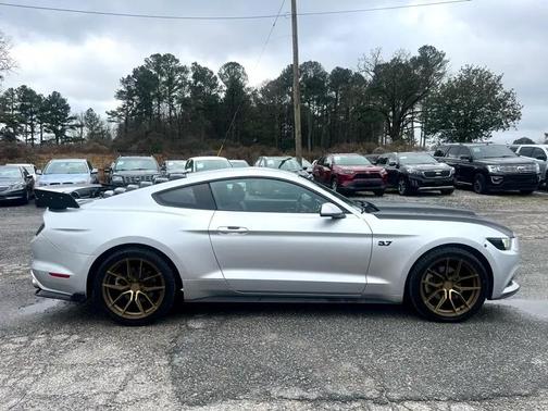 2016 Ford Mustang V6