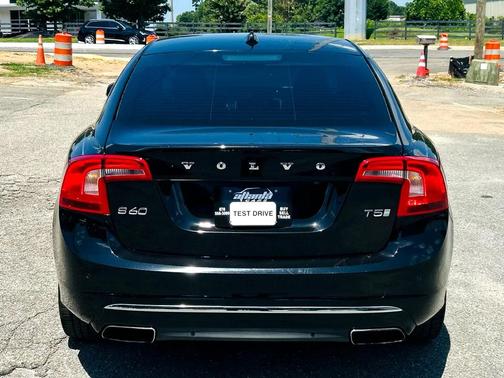 2016 Volvo S60 Inscription T5 Drive-E Premier