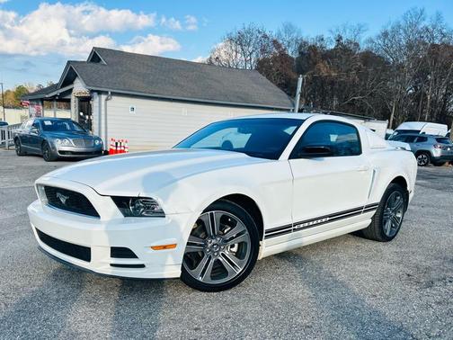 2013 Ford Mustang V6