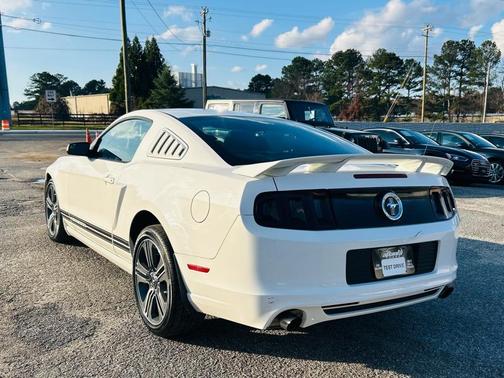 2013 Ford Mustang V6