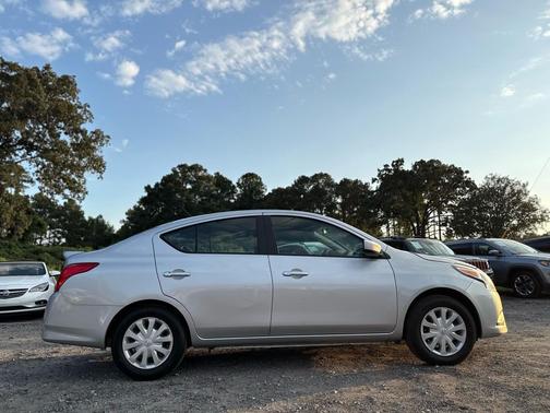 2018 Nissan Versa 1.6 SV