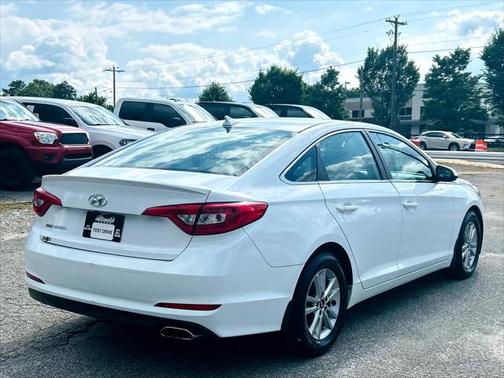 2017 Hyundai SONATA SE
